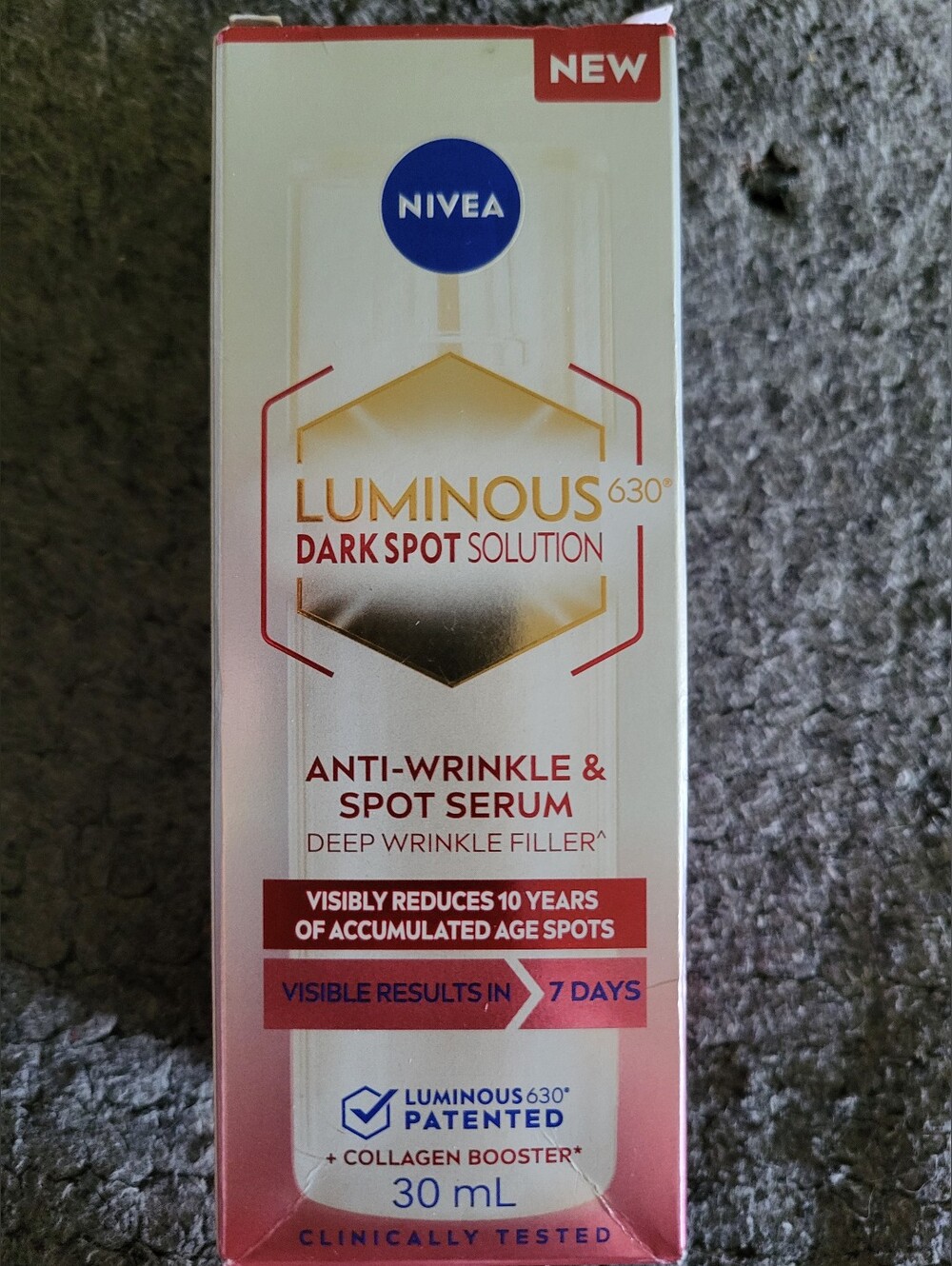 NIVEA Luminous Dark Spot Solution Anti-Wrinkle & Spot Serum -10 Years